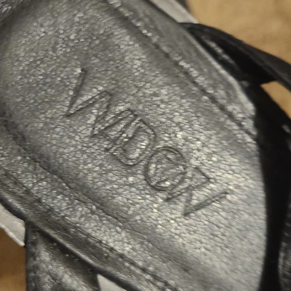 Shoes - Picture 6 of 7